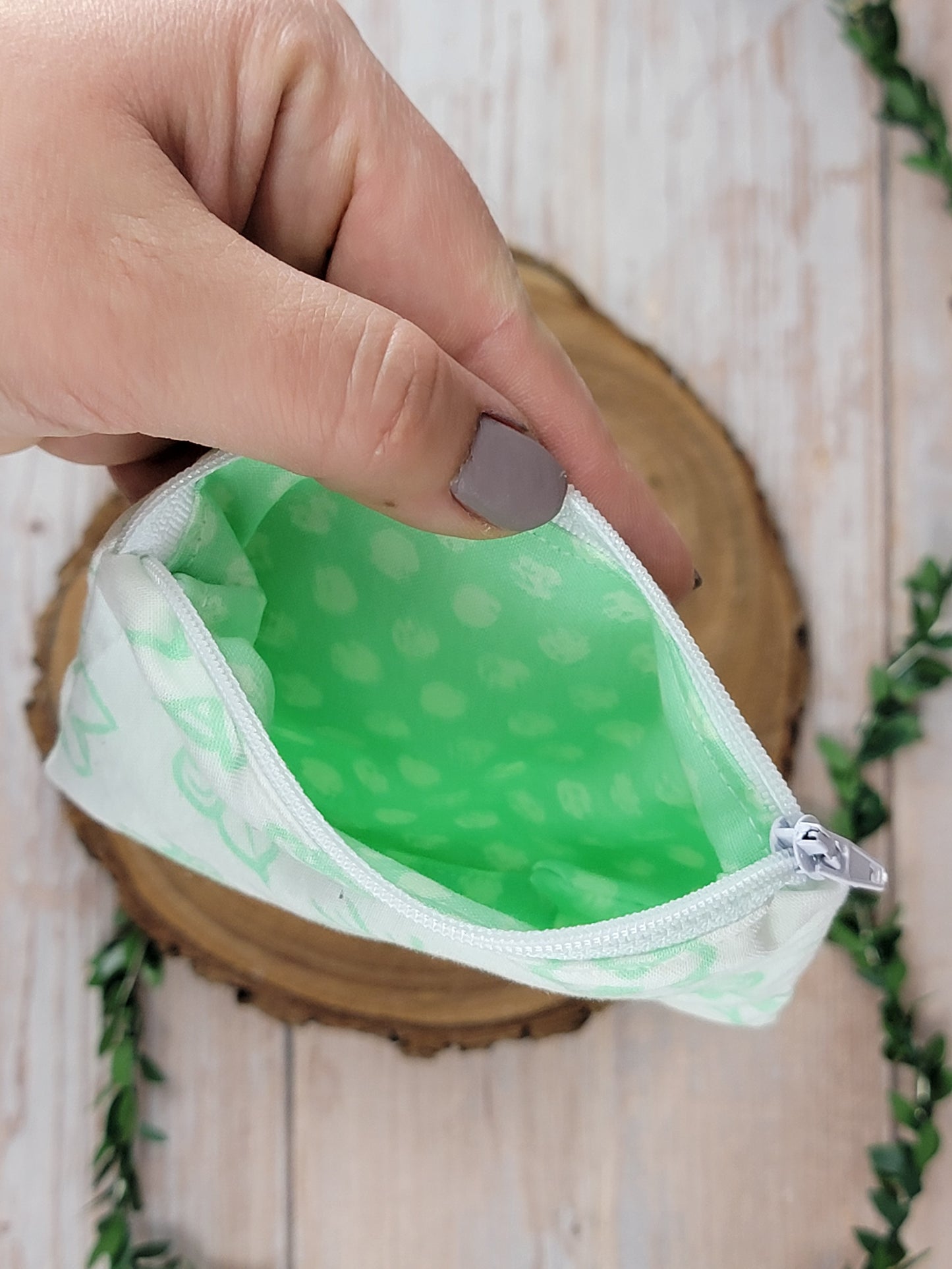 Small Zipper Rosary Pouch - Green Communion