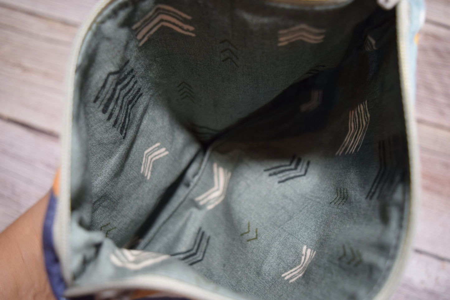 Zipper Pouch - Faith can Move Mountains