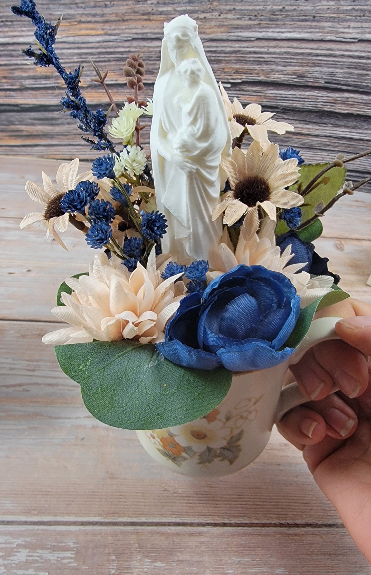 Mary Garden Tea Cup - Fall