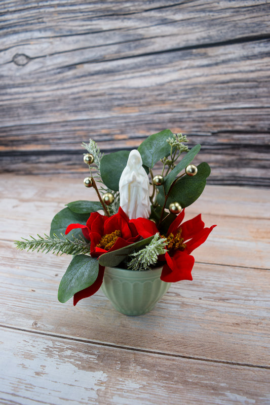 Christmas Mary Garden Tea Cup