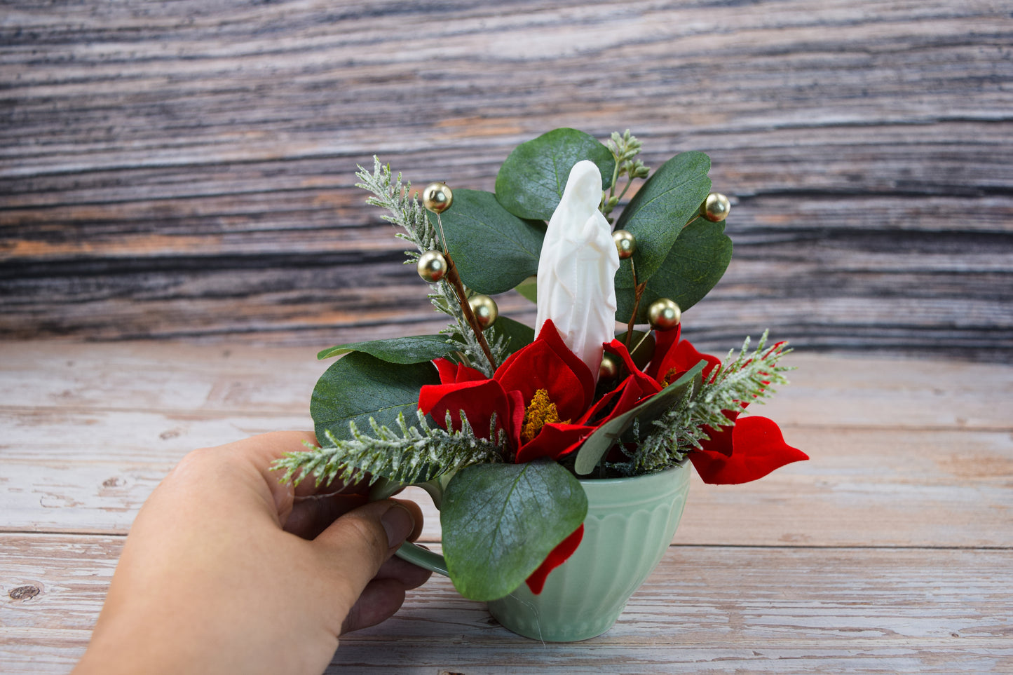 Christmas Mary Garden Tea Cup