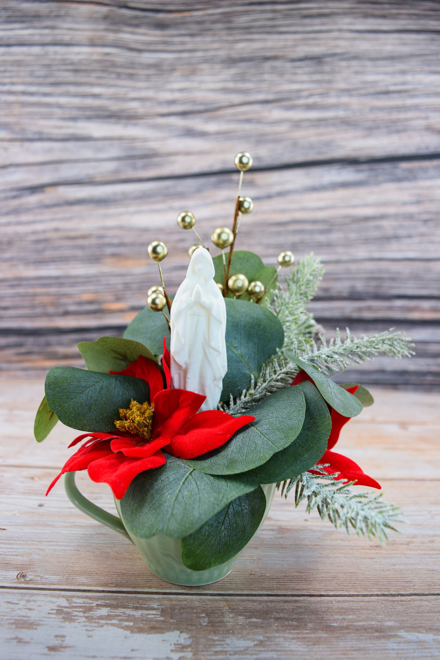 Christmas Mary Garden Tea Cup