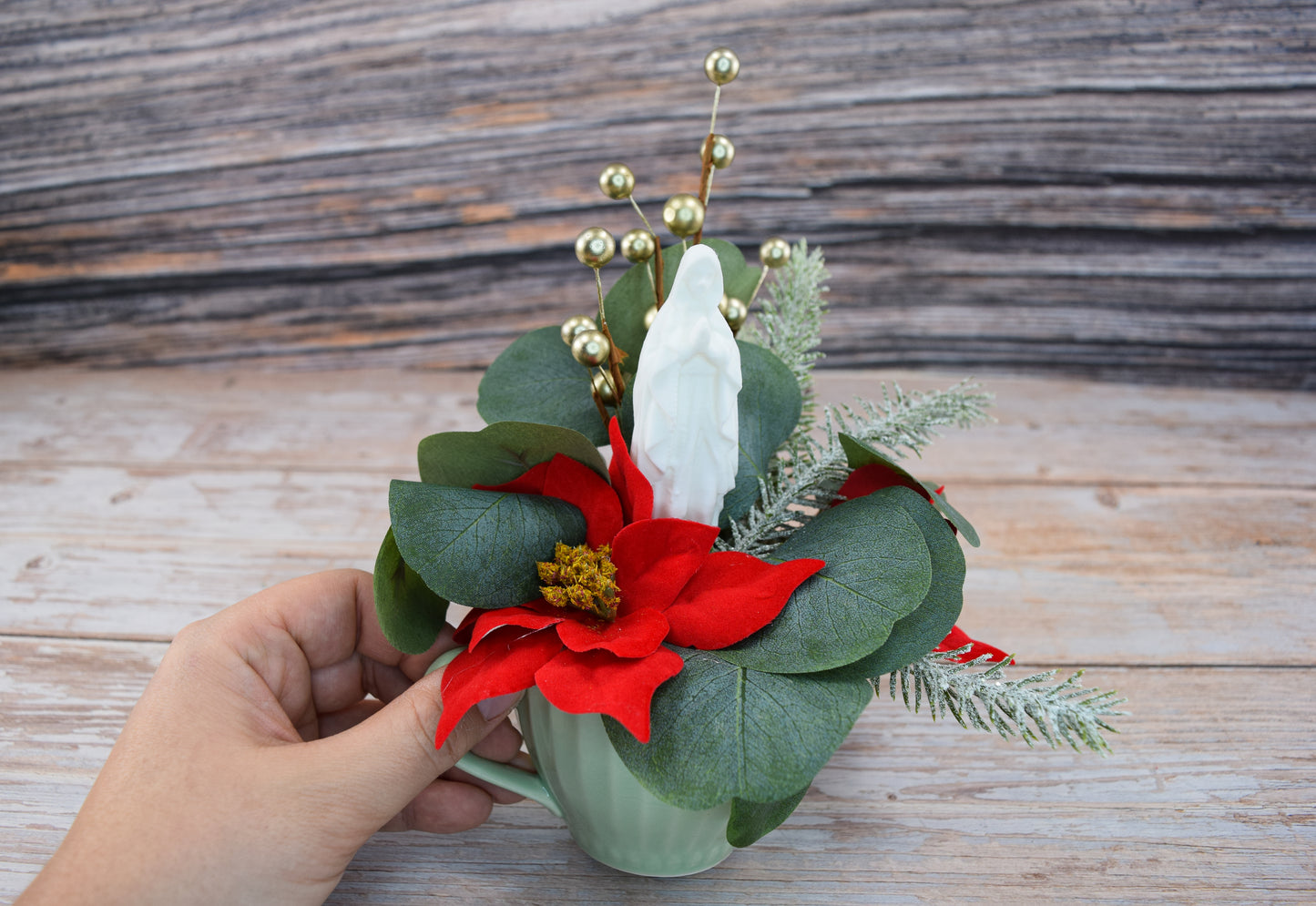 Christmas Mary Garden Tea Cup