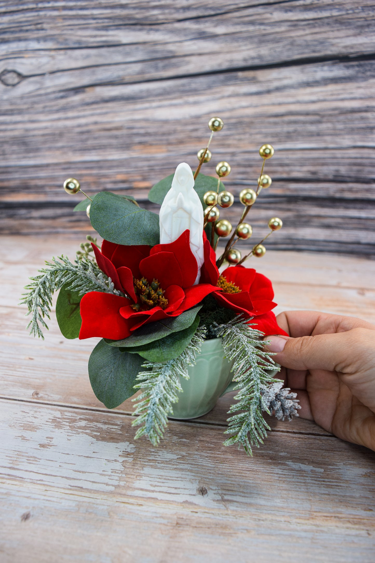 Christmas Mary Garden Tea Cup