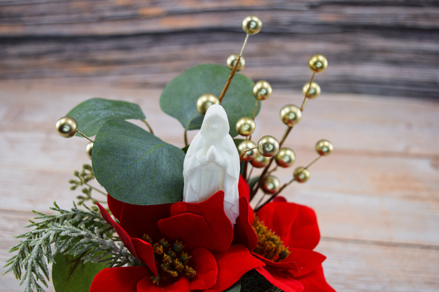 Christmas Mary Garden Tea Cup