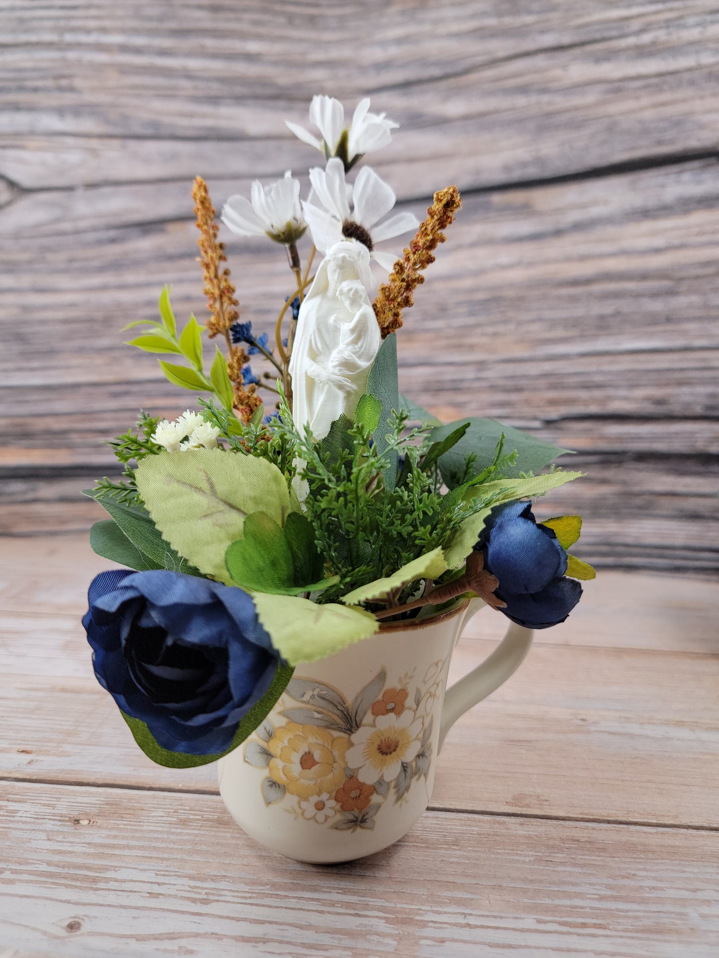 Mary Garden Tea Cup - Fall