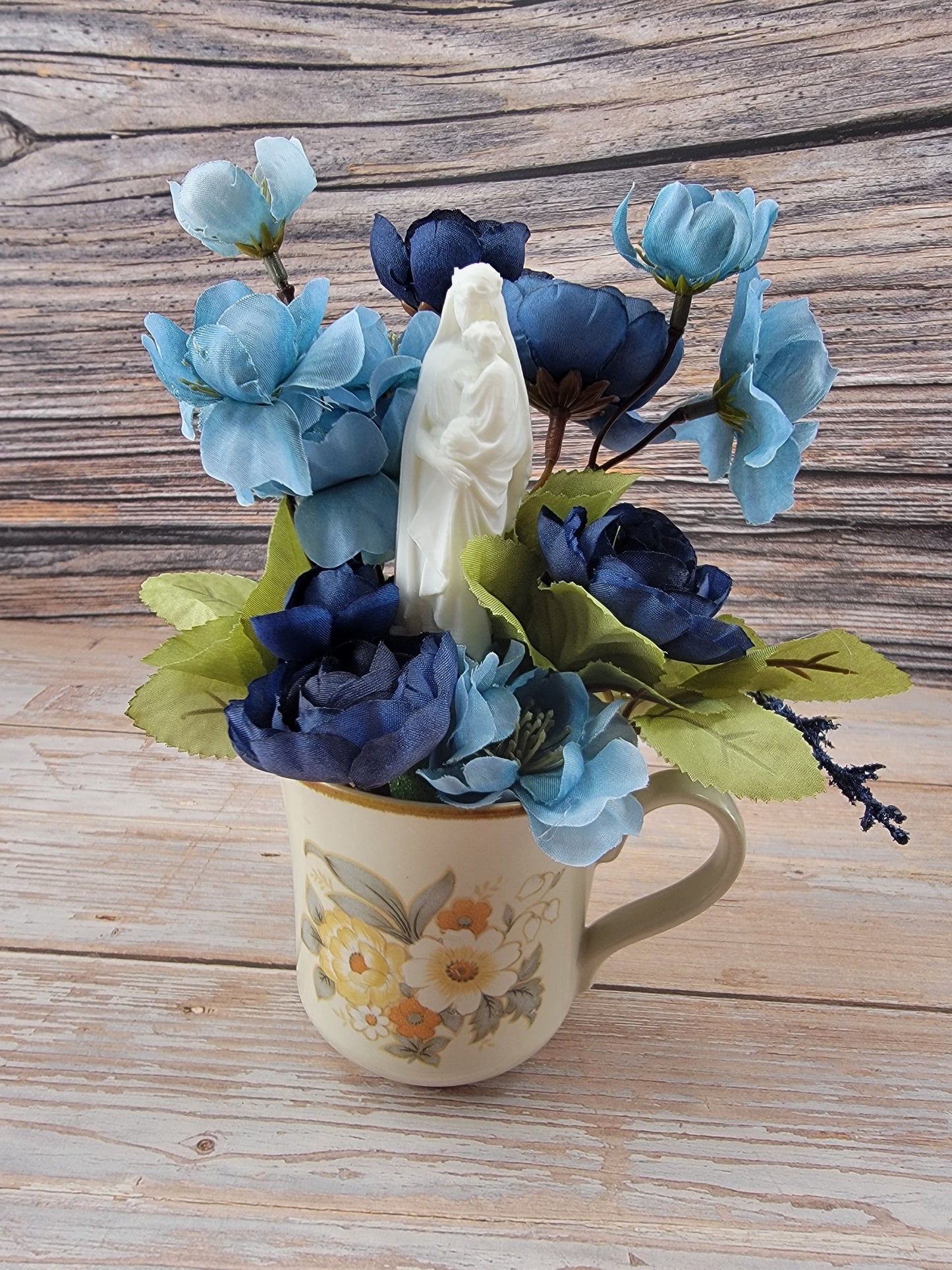 Mary Garden Tea Cup - Fall