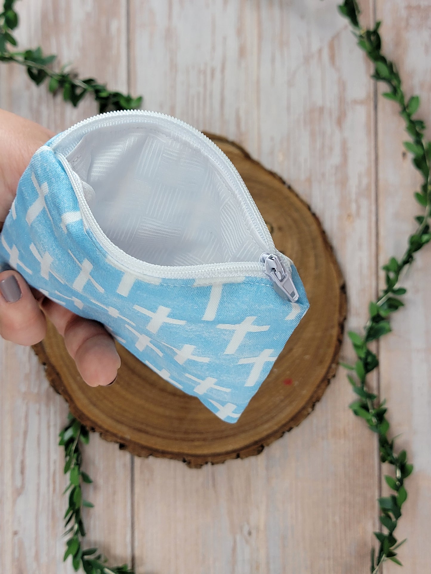 Small Zipper Rosary Pouch - Crosses Blue
