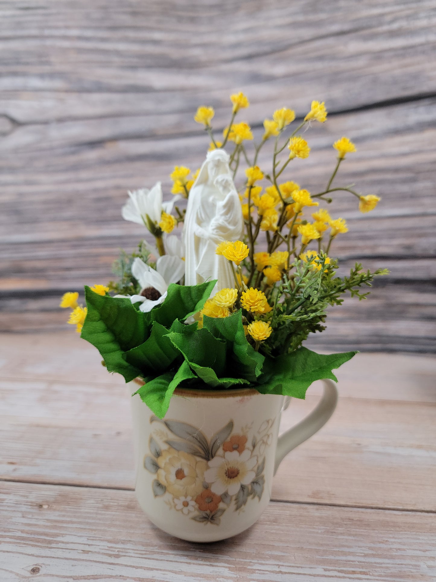 Mary Garden Tea Cup - Fall