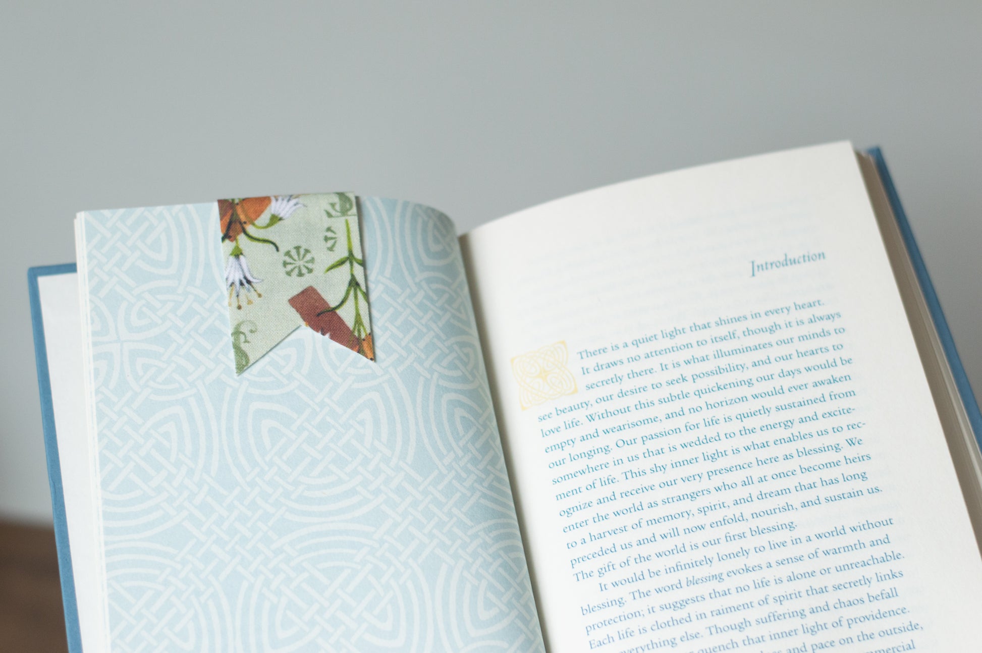 Magnetic Bookmarks - Mama Mary - Joyful Mama Joyful Baby