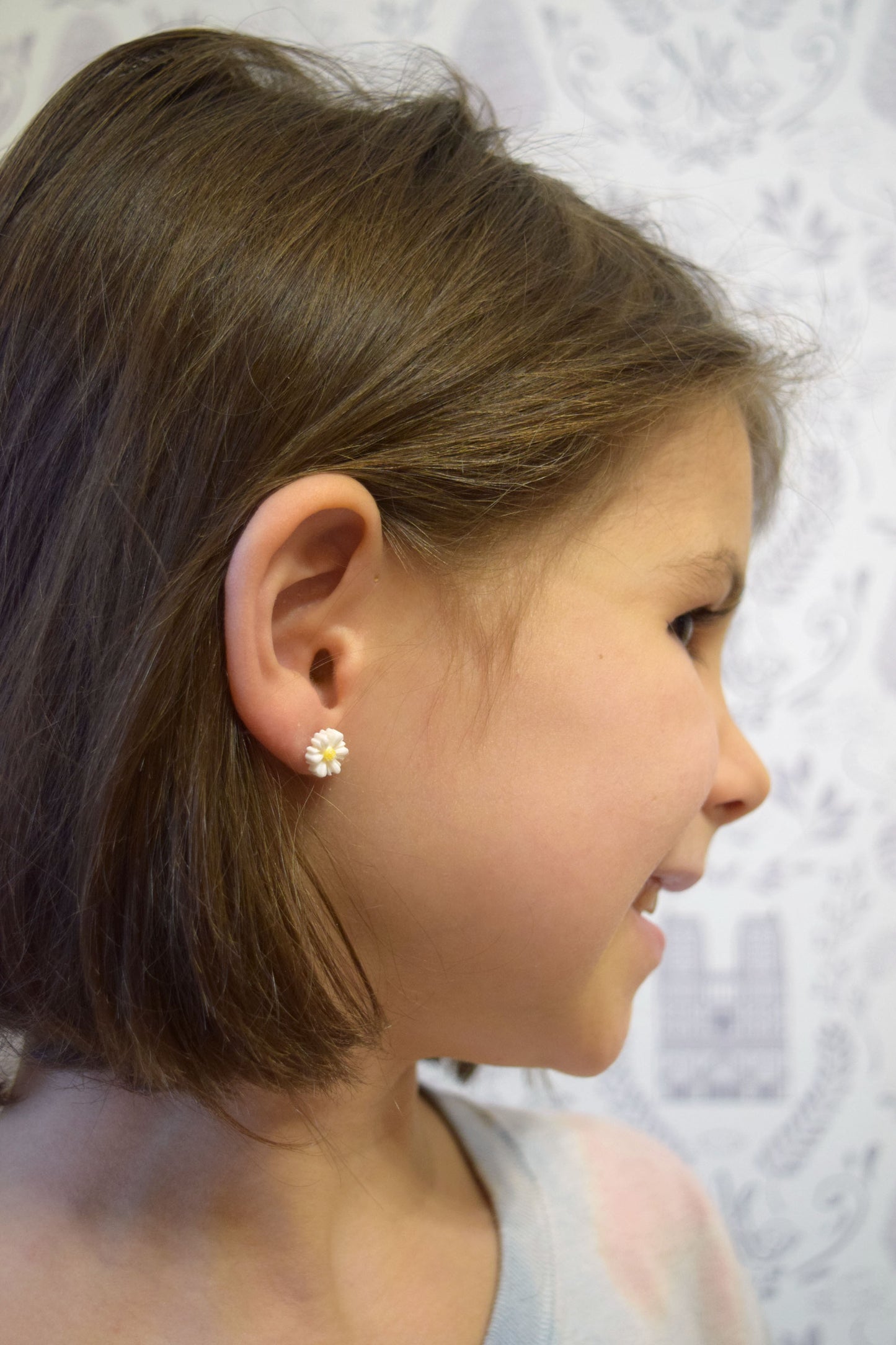 daisy earrings, mary earrings, catholic girl earrings, catholic kid earrings, mother of god earrings, catholic girl gift